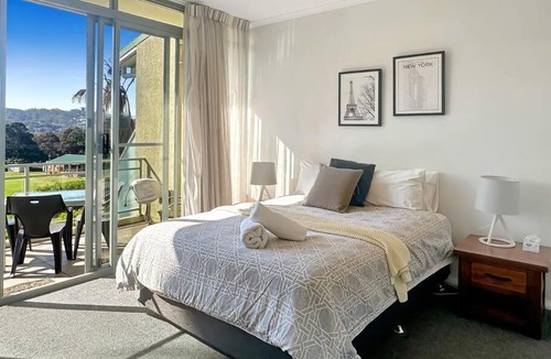 Avoca Beach Apartment | Unit 11 - Avoca Palms Resort