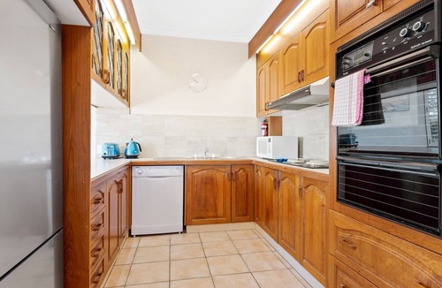 Narooma Apartment | Unit 2, 12 Ballingalla Apartments overlooking the golf course with Ocean Views