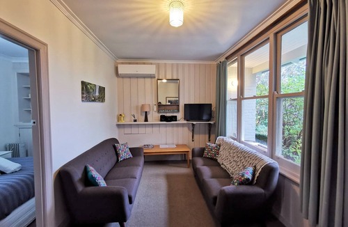 Bright Cottage | Unit 2 - Two Bedroom - HomeAway