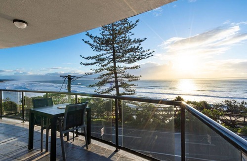 Coolum Beach Apartment | Unit 5 'Phoenix Apartments'