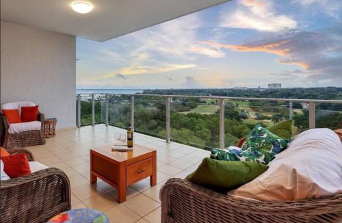Larrakeyah Apartment | Unrivalled, Sublime and Simply Superb Sub-Penthouse
