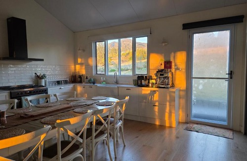 Gloucester House | Unwind at BlueWrenHill