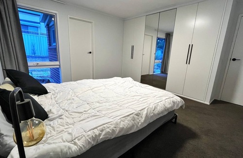 Golden Square House | Unwind @ Bendigo Family Retreat