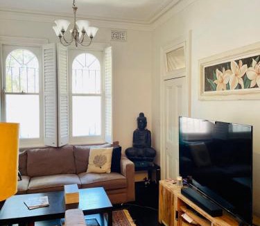 Newtown House | Updated Newtown terrace