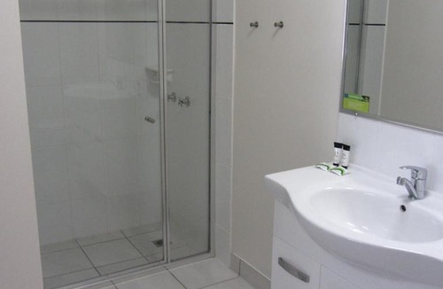 Urangan Hotel | Urangan Motor Inn