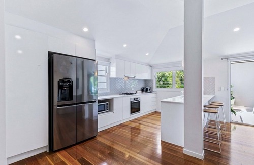 Auchenflower House | Urban Luxe 4 - Bedroom Townhouse Near Brisbane CBD