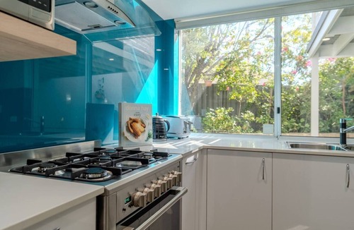 Burswood House | Urban Oasis: Near Optus Stadium