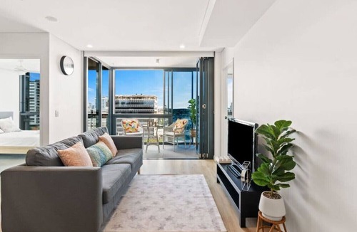 Fortitude Valley Apartment | Valley Centre,Rooftop Pool, 2bed2bath Apt +Carpark