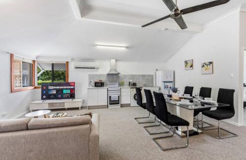 Wynnum House | Value 3 Beds Family Stay with Pool Near Bay and Shops