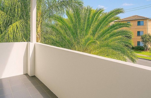 Clayfield Villa | Vegetarian-Friendly, Non-Smoking 2 bed Guest House Near Brisbane Airport & CBD