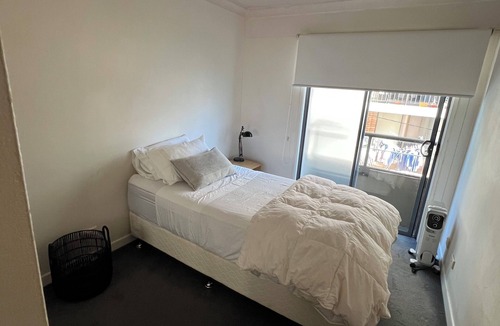 Surry Hills Apartment | Vibrant location with trees and walking distance to city and cafes.