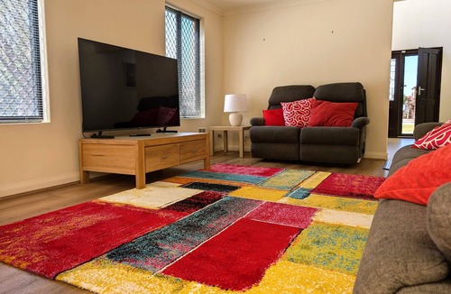 Rockingham Apartment | Victoria Views - Your home away from home