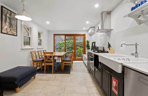 Millers Point House | Victorian 4-Bed Terrace in Rocks - Steps from CBD