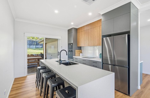 Bonny Hills House | Views of Rainbow Beach 100m to beach