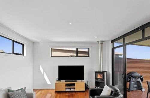 Cowes House | Villa Isola, Golf Course Views.