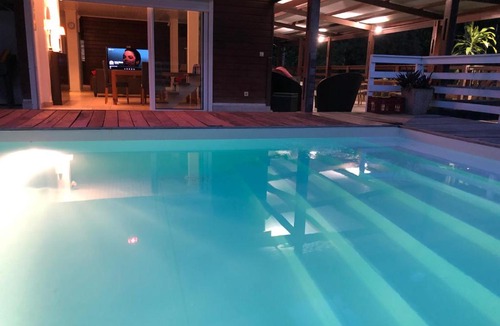 Matoury Villa | VILLA LA CHAUMIERE 270m2 et 2000m2 de terrain, Animaux bienvenus
