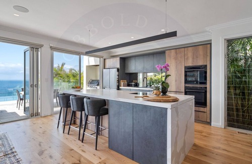 Dover Heights Villa | Villa Lola: The Epitome of Style and Sophistication