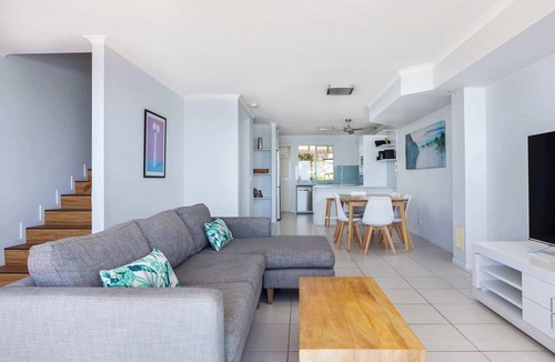 Coolum Beach Villa | Villa Seascapes