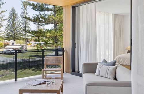 Yamba Apartment | Villa Verda 2 - Luxury Coastal Escape with Private Pool - Holiday Yamba