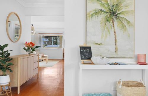 Vincentia House | Vincentia Beach Bungalow by Book Jervis Bay - Your Coastal Escape