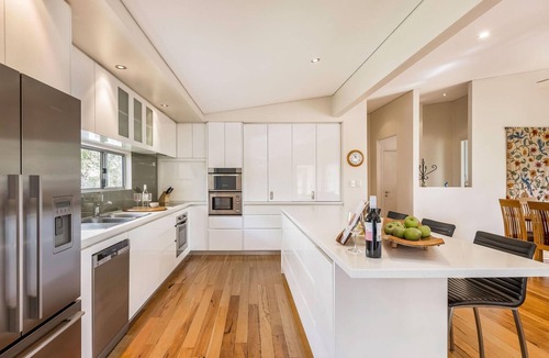 Quindalup House | Vintners - modern, 2bdrm wings, 3 acres nature setting