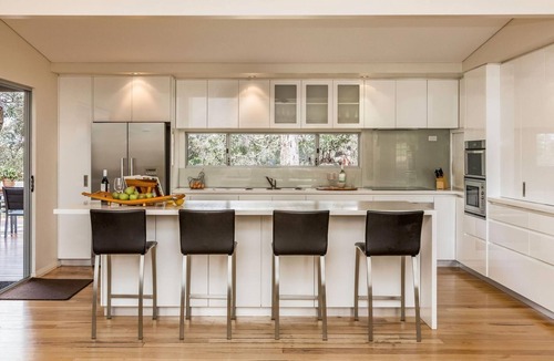 Quindalup House | Vintners - modern, 2bdrm wings, 3 acres nature setting