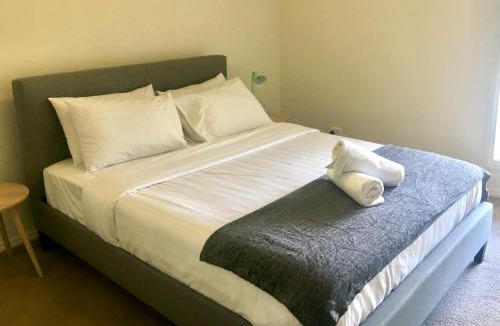 East Wagga Wagga House | Wagga Apartments #6