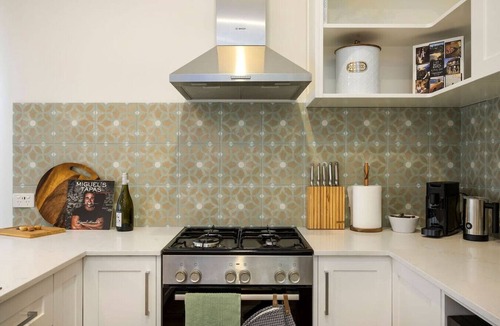 Hamilton House | Walking distance to train stations, sporting venues and parks