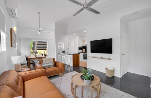 Trinity Beach Apartment | Wallaby Outlook The Perfect Family Escape