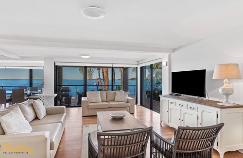 Salamander Bay Apartment | Wanda Beach - 2/197 Soldiers - Waterfront Apartment