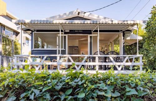 Moffat Beach House | Wara Wara on Moffat Beach Foreshore