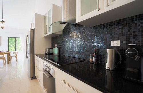 Highgate Hill House | Warm Family Nest 5 Bedrooms
