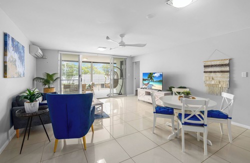 Bongaree Apartment | Water Views with a Splash of Luxury