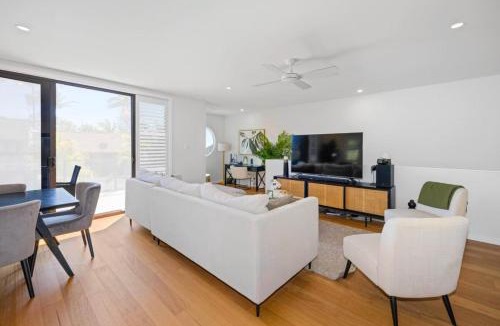Port Macquarie Apartment | Waterbreeze at Flynns - aircon in all rooms