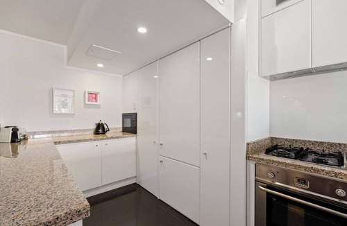 Balmain Apartment | Waterfront Apartment With Harbour & City Views