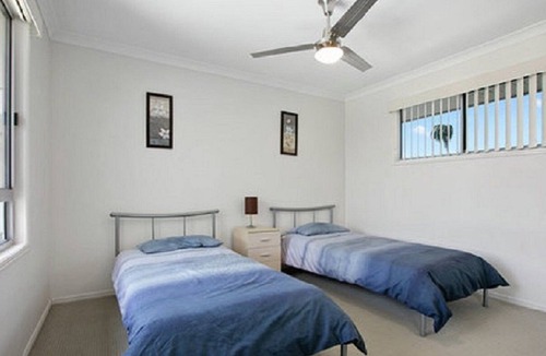 Tin Can Bay House | Waterfront, double storey Townhouse