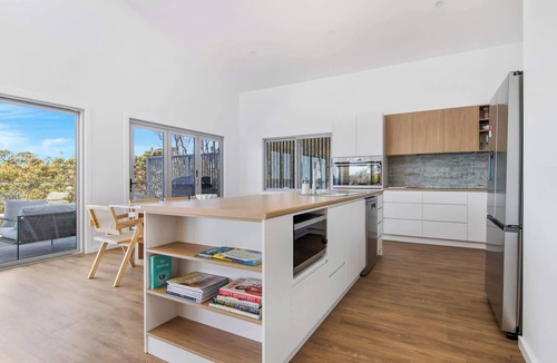 Malua Bay House | Waterfront Garden Bay Beach House