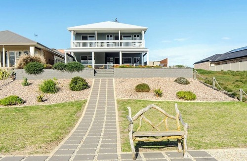 Nangkita House | Waterfront Getaway - Games Room, Pet Friendly,
