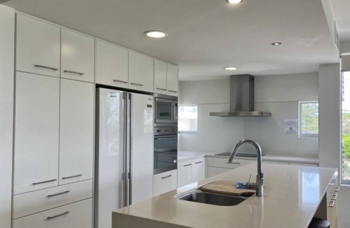 Currimundi Apartment | Waterfront Lake Apt w/Ocean Access & Views