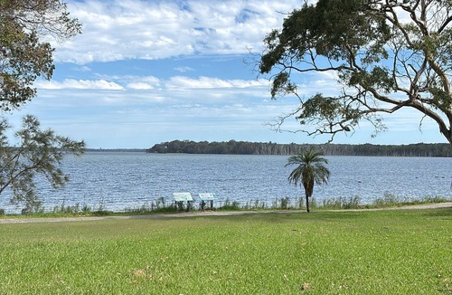 Lake Munmorah Villa | Waterfront Oasis Lakefront Villa