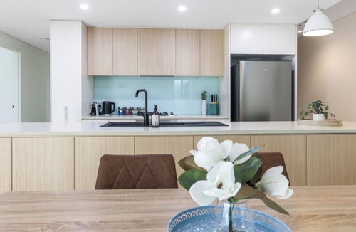 Darwin City Centre Apartment | Waterfront Palms Suite: 3 Bedroom apartment in convenient central location