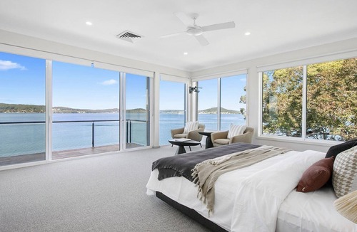 Point Clare House | Waterfront, pool, jetty, sleeps 16