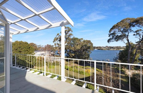 Paynesville House | Waters Edge