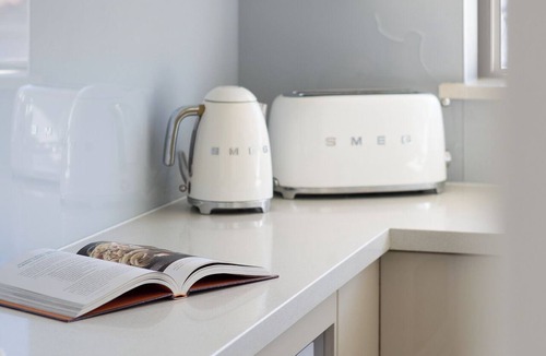 Balmain Apartment | Watersong Tranquil Harbourfront and Island Panorama