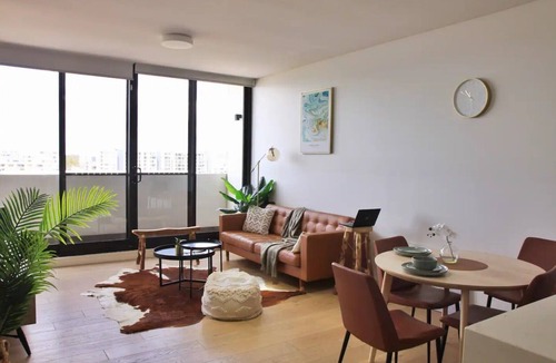Wentworth Point Apartment | Waterview Apt near Olympic Park Pool Parking, Wifi, Ferry & Train to City