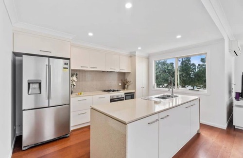 Gold Coast House | Waterview Hope Island House