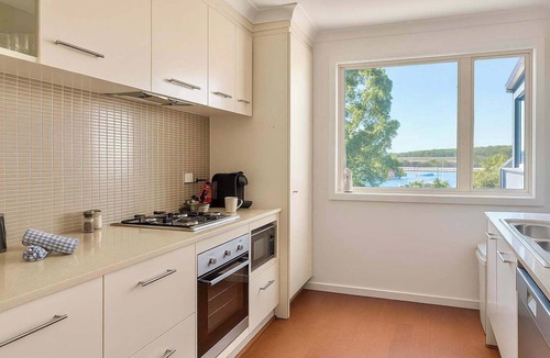 Gold Coast House | Waterview Hope Island House