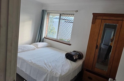Kelmscott House | Wattle Close - Room in a Shared house