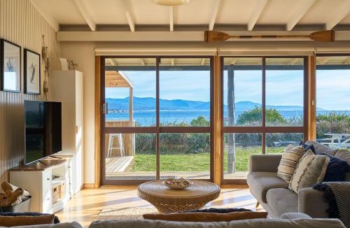 Bicheno House | Waubs Beach Cottage Bicheno