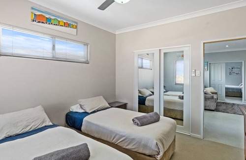 Exmouth House | Wave - Modern Villa on the Exmouth Marina with boat mooring.